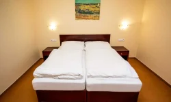 Hotel Boss - Apartmán spálňa