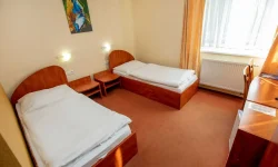 Hotel Boss - Dvojlôžková štandard spalna1